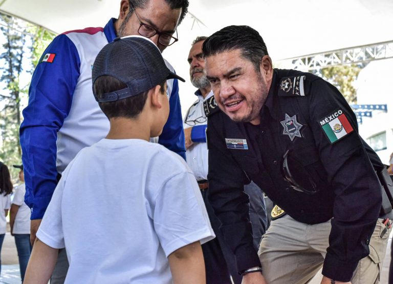 HIJAS E HIJOS DE POLICÍAS CONOCEN DE CERCA LA LABOR DE SEGURIDAD QUE REALIZAN SUS PADRES