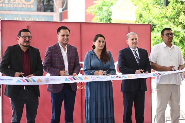 TERE JIMÉNEZ INAUGURA LA FERIA DE REGRESO A CLASES 2024; EL OBJETIVO ES APOYAR LA ECONOMÍA FAMILIAR