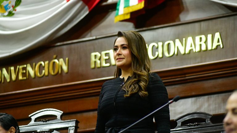 ENCABEZA TERE JIMÉNEZ LA INSTALACIÓN DE LA LXVI LEGISLATURA DEL CONGRESO DEL ESTADO DE AGUASCALIENTES