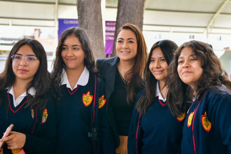 ENCABEZA TERE JIMÉNEZ LA CELEBRACIÓN DEL 146 ANIVERSARIO DE LA ESCUELA NORMAL DE AGUASCALIENTES