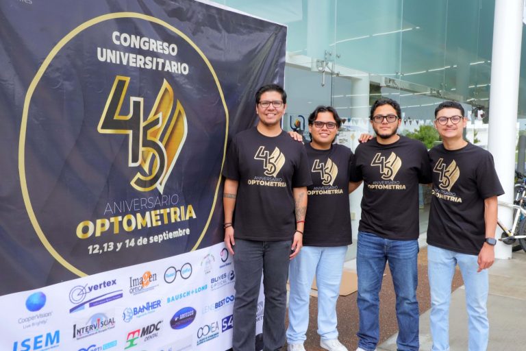 LICENCIATURA EN OPTOMETRÍA DE LA UAA CUMPLE 45 AÑOS 