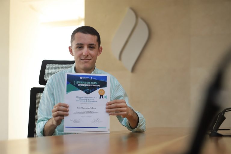 ESTUDIANTE DE MATEMÁTICAS DE LA UAA CONQUISTA LA MEDALLA DE ORO Y REPRESENTARÁ A MÉXICO EN COMPETENCIA IBEROAMERICANA