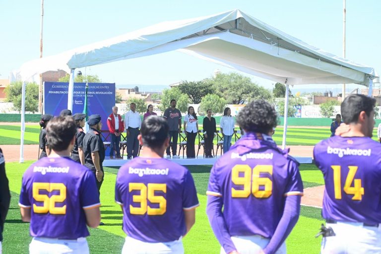 ENTREGA TERE JIMÉNEZ OBRAS DE REMODELACIÓN DEL PARQUE DE BEISBOL DE PABELLÓN DE ARTEAGA